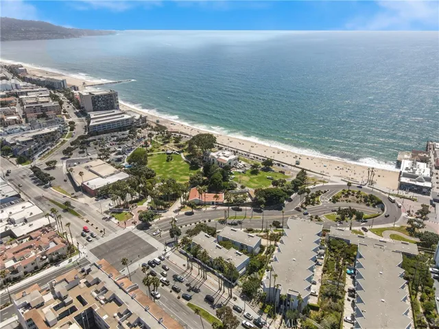 692 The Village, Redondo Beach, California 90277