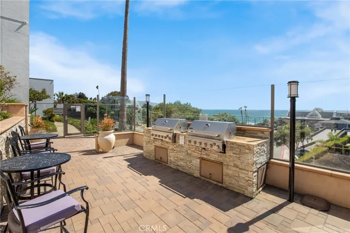 692 The Village, Redondo Beach, California 90277