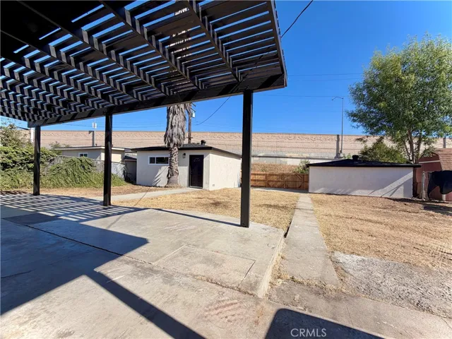 682 E La Verne Avenue, Pomona, California 91767