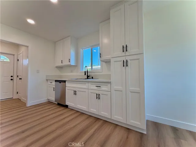 682 E La Verne Avenue, Pomona, California 91767