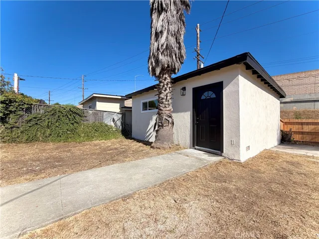 682 E La Verne Avenue, Pomona, California 91767