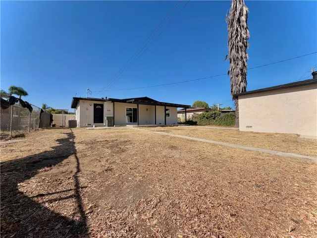682 E La Verne Avenue, Pomona, California 91767