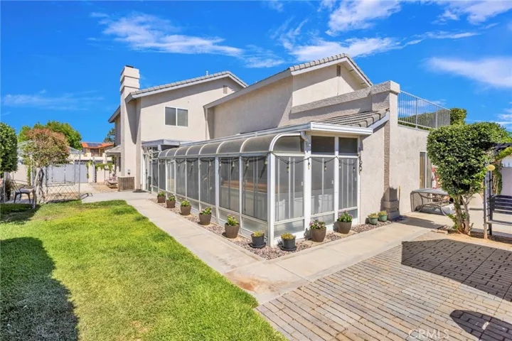 18570 Niagara, Victorville, California 92395