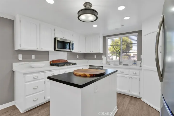 18570 Niagara, Victorville, California 92395