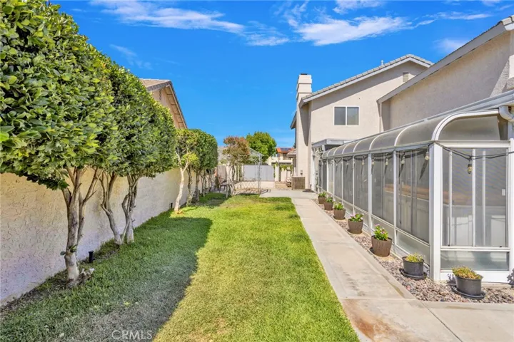 18570 Niagara, Victorville, California 92395