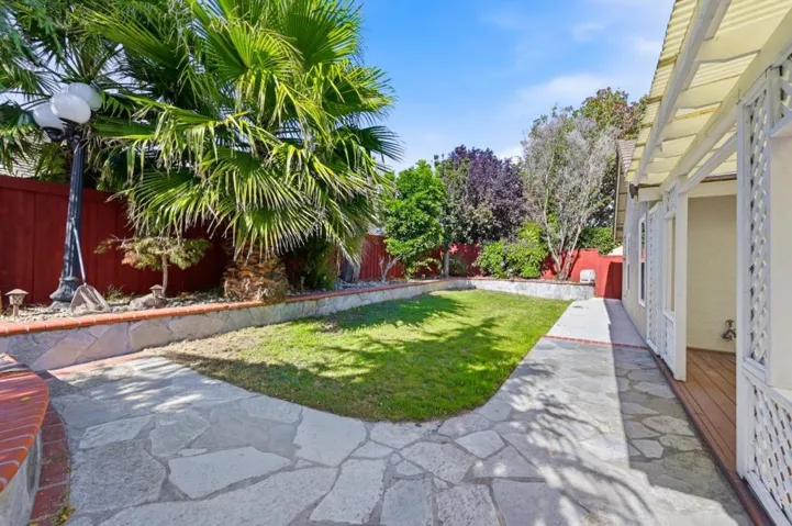 1725 Red Maple Street, Union City, California 94587