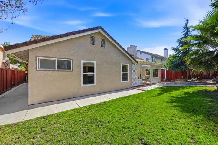1725 Red Maple Street, Union City, California 94587