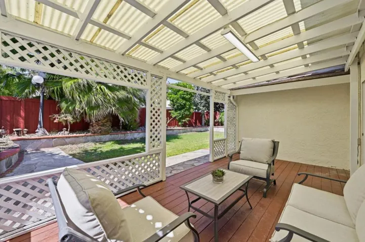 1725 Red Maple Street, Union City, California 94587