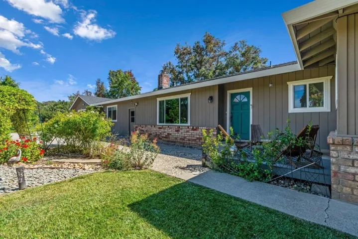 9465 Watsonville Road, Gilroy, California 95020