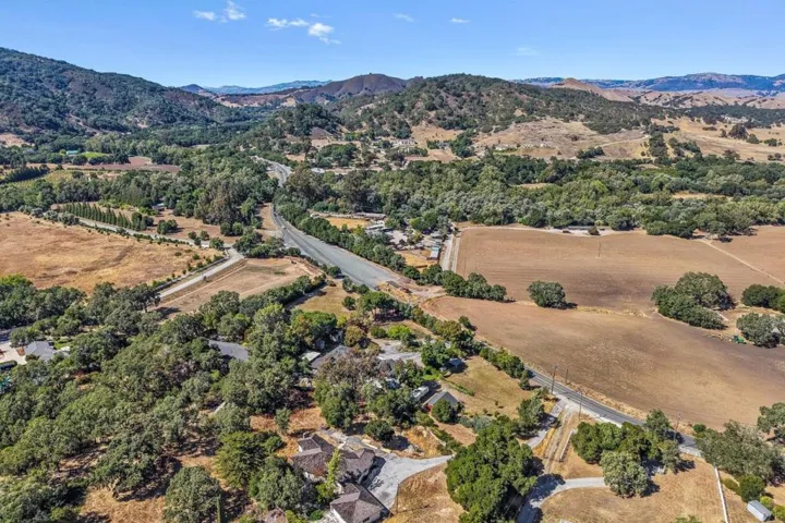9465 Watsonville Road, Gilroy, California 95020