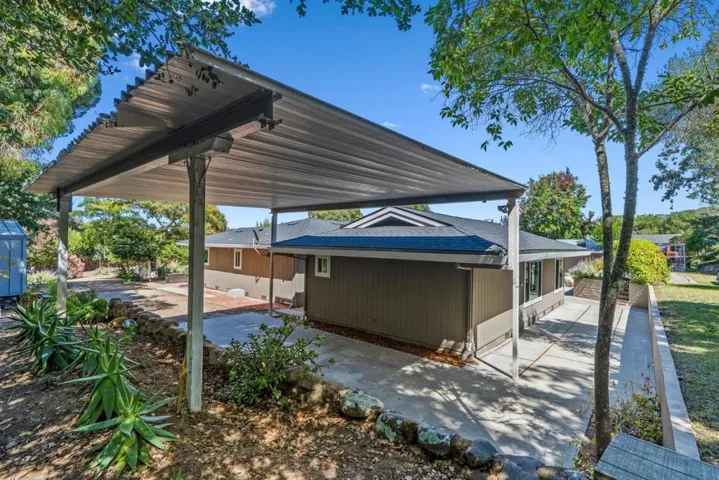 9465 Watsonville Road, Gilroy, California 95020