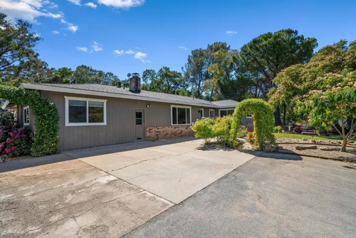 9465 Watsonville Road, Gilroy, California 95020