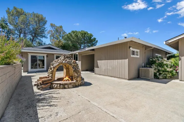 9465 Watsonville Road, Gilroy, California 95020