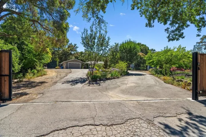 9465 Watsonville Road, Gilroy, California 95020