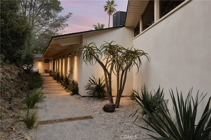 3655 Wrightwood, Studio City, California 91604