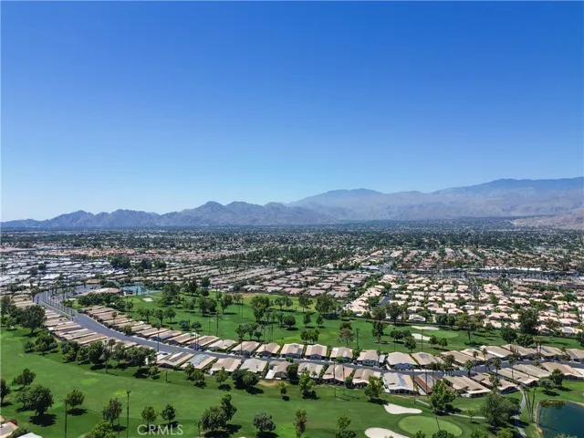 Palm Desert Greens 18-hole executive golf course