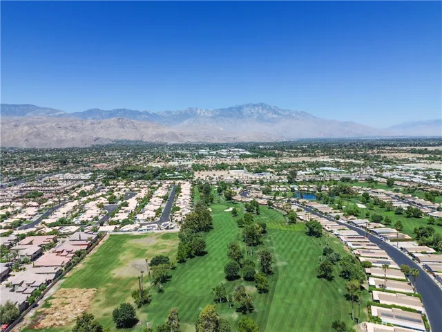Palm Desert Greens 18-hole executive golf course