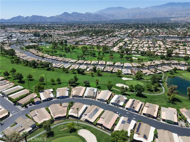 Palm Desert Greens 18-hole executive golf course