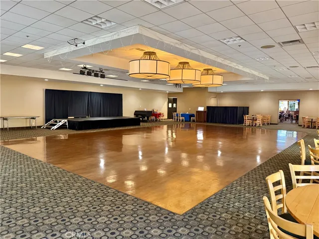 Palm Desert Greens Country Club banquet room