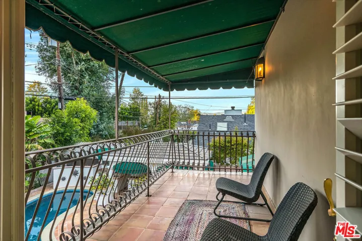 4063 Benedict Canyon Drive, Sherman Oaks, California 91423