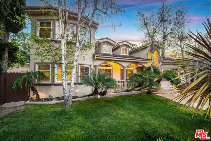 4063 Benedict Canyon Drive, Sherman Oaks, California 91423