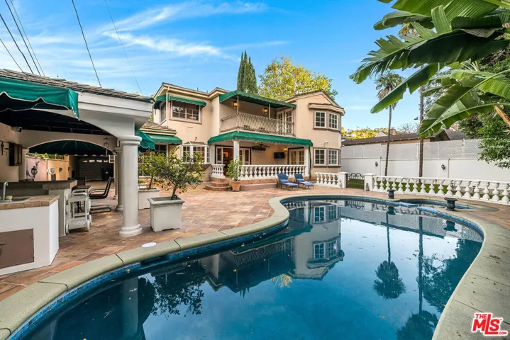 4063 Benedict Canyon Drive, Sherman Oaks, California 91423