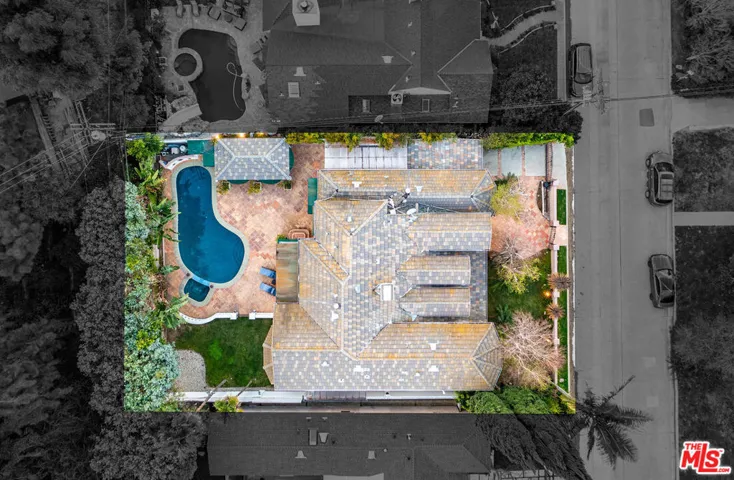 4063 Benedict Canyon Drive, Sherman Oaks, California 91423