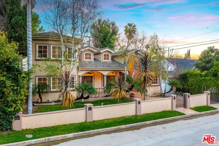 4063 Benedict Canyon Drive, Sherman Oaks, California 91423