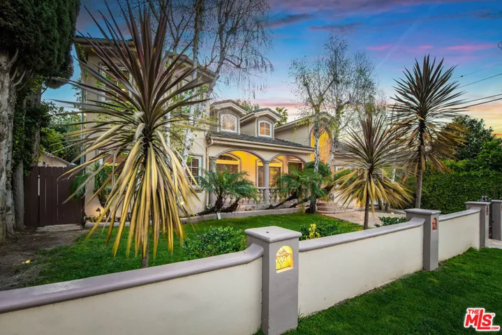 4063 Benedict Canyon Drive, Sherman Oaks, California 91423