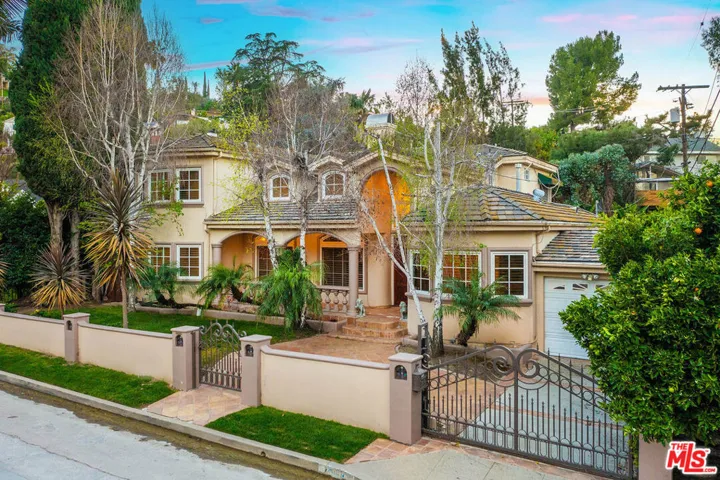4063 Benedict Canyon Drive, Sherman Oaks, California 91423