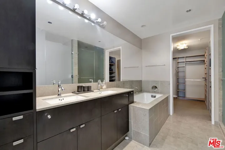 6250 Hollywood Boulevard 6f, Los Angeles, California 90028