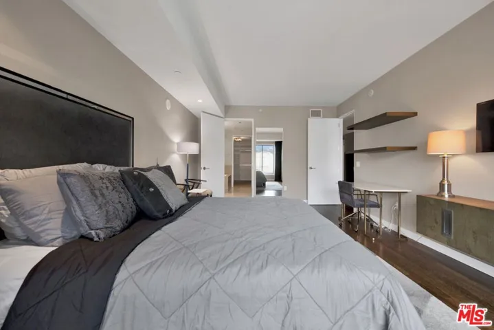6250 Hollywood Boulevard 6f, Los Angeles, California 90028