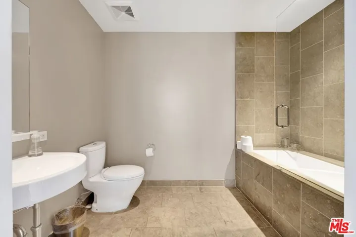 6250 Hollywood Boulevard 6f, Los Angeles, California 90028