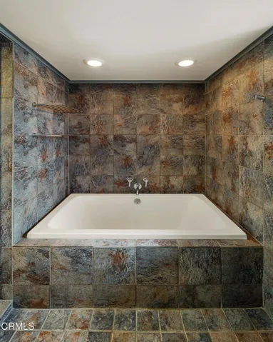 SSR_141SouthHudson103_039_FLEXMLS