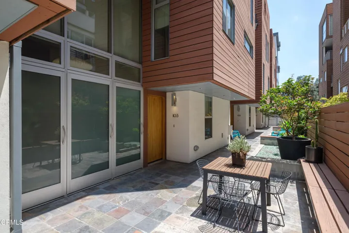 SSR_141SouthHudson103_006_FLEXMLS