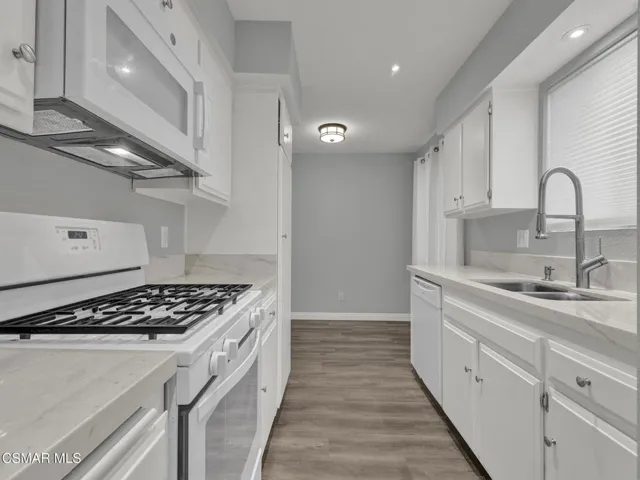 4230 Whitsett Ave #9, Studio City -HsHPr