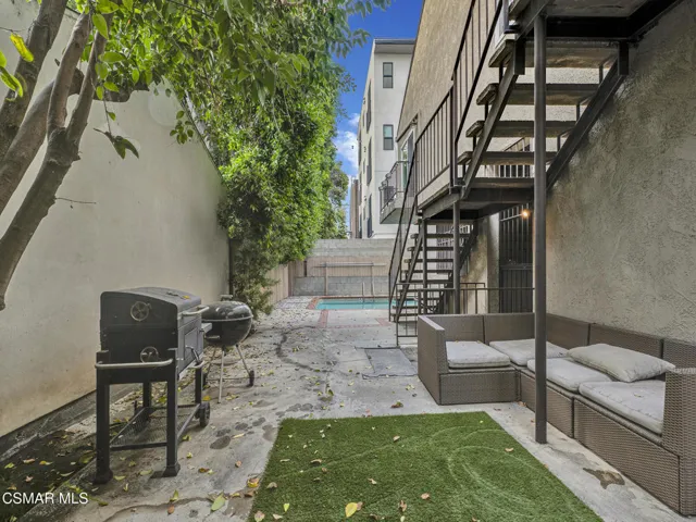 4230 Whitsett Ave #9, Studio City -HsHPr