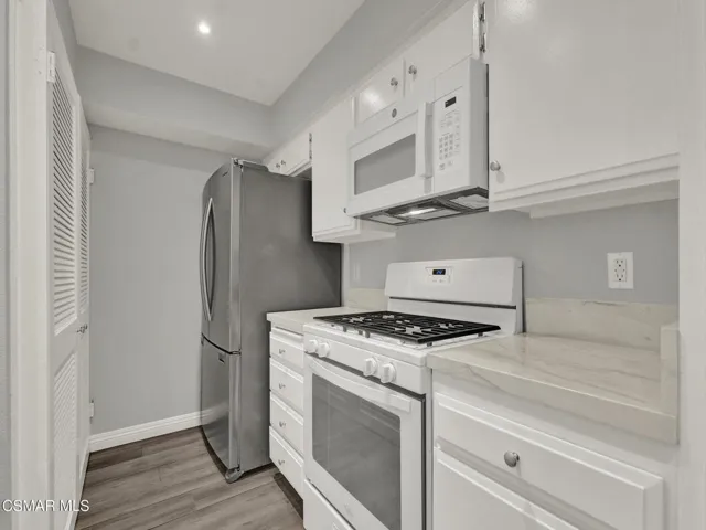 4230 Whitsett Ave #9, Studio City -HsHPr
