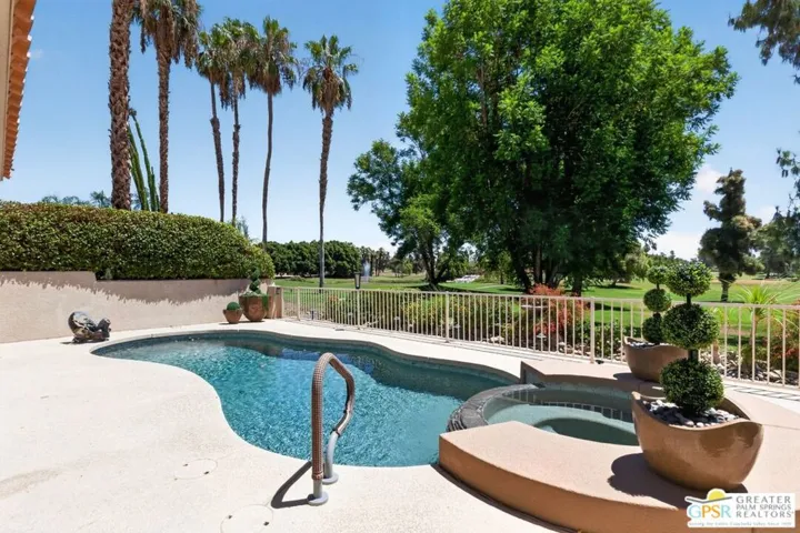 216 Kavenish Drive, Rancho Mirage, California 92270