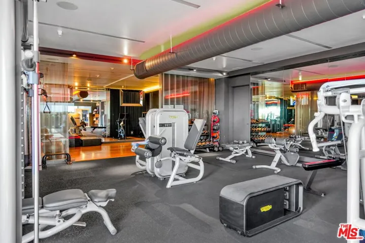 6250 Hollywood Boulevard 6f, Los Angeles, California 90028