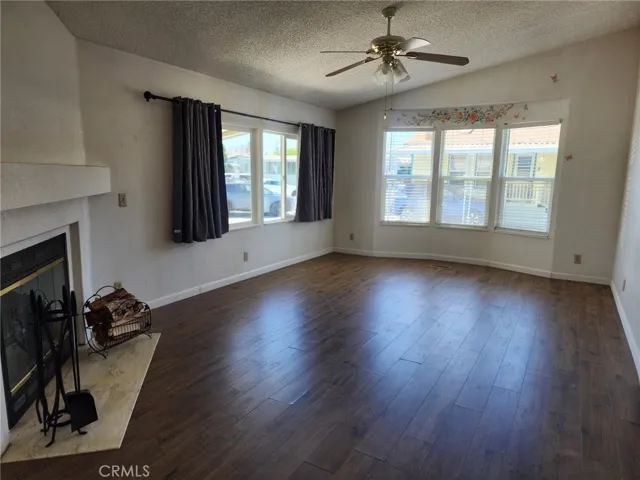 530 W Devonshire Avenue 23, Hemet, California 92543