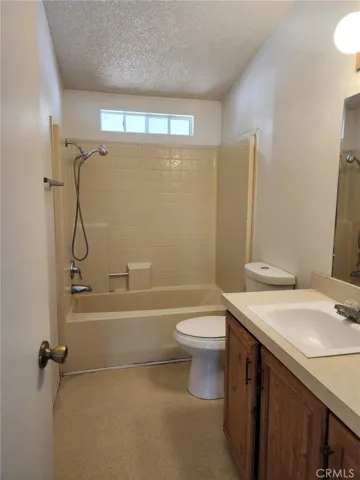 530 W Devonshire Avenue 23, Hemet, California 92543