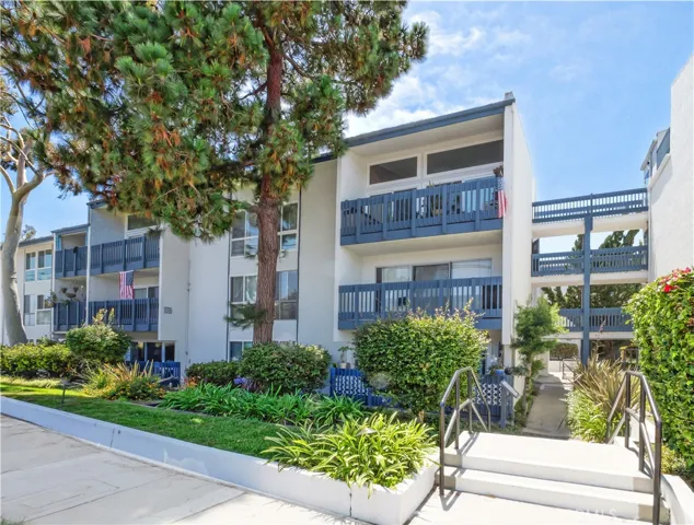 607 S Prospect, Redondo Beach, California 90277