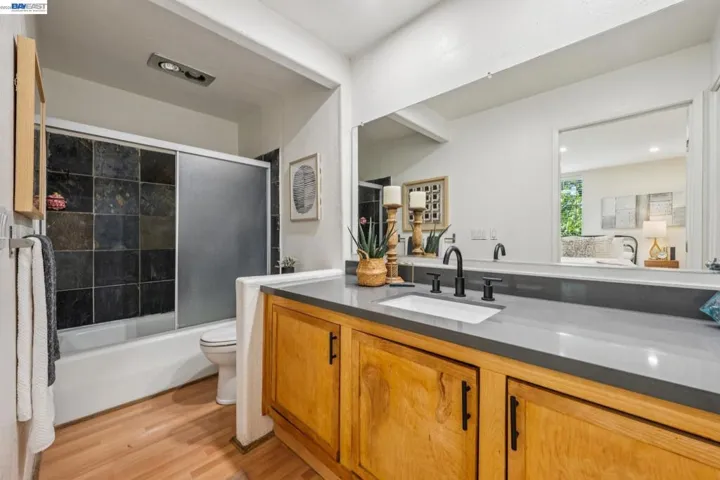 2700 Le Conte Ave 406, Berkeley, California 94709