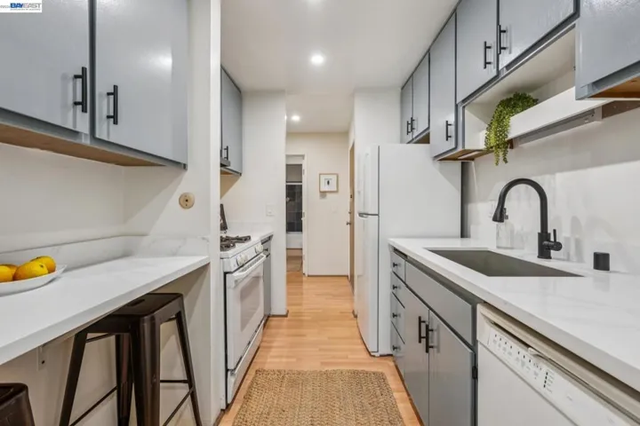 2700 Le Conte Ave 406, Berkeley, California 94709