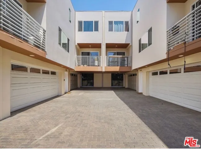 14321 Irma Way, Los Angeles, California 91405