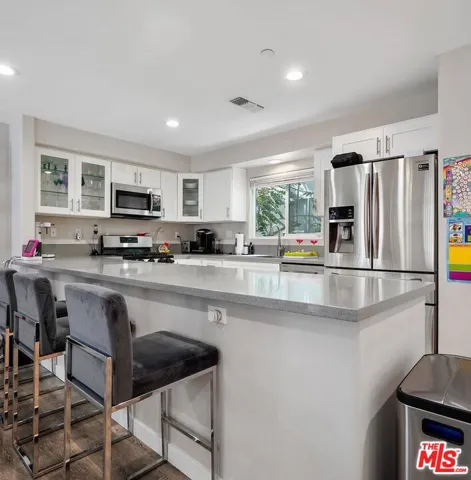14321 Irma Way, Los Angeles, California 91405