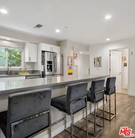 14321 Irma Way, Los Angeles, California 91405