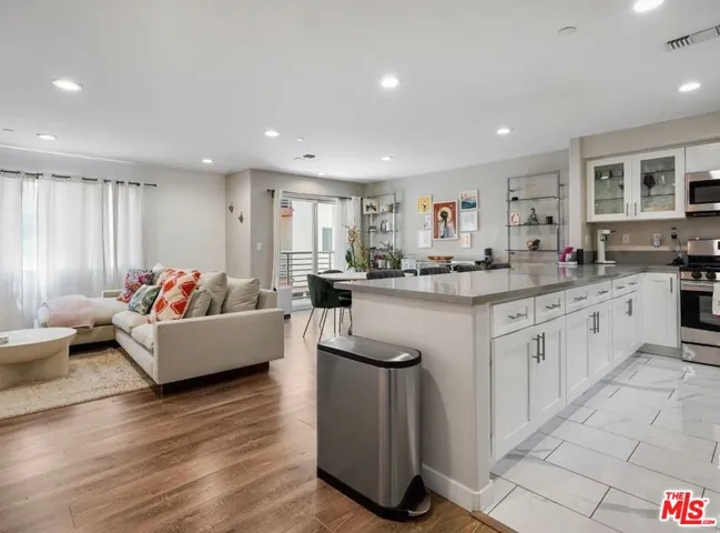 14321 Irma Way, Los Angeles, California 91405