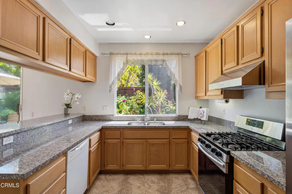 274 Potawatomi St MLS-16
